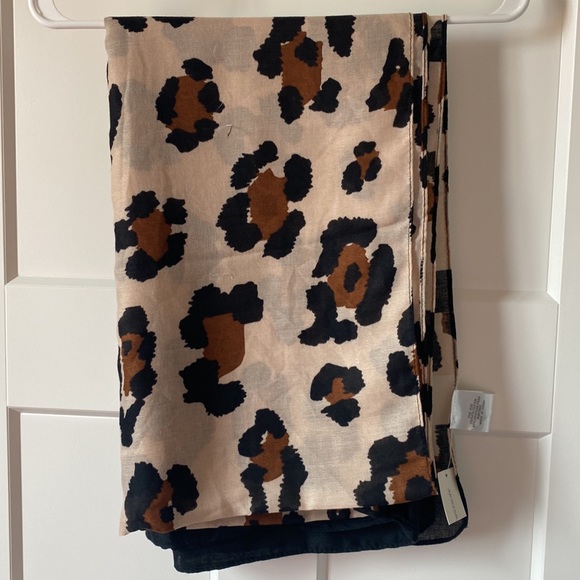 Scarf, cover up - Picture 6 of 7